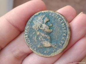 Monete Impero Romano: Sestercio de Domiciano. Emperador a caballo